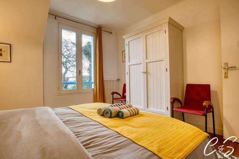 Maison ancienne - 335 m² - 11 pièces