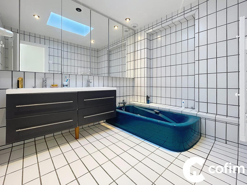 Maison contemporaine - 140 m² - 6 pièces