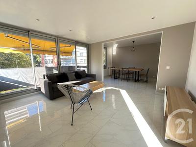 Appartement - 82 m² - 4 pièces