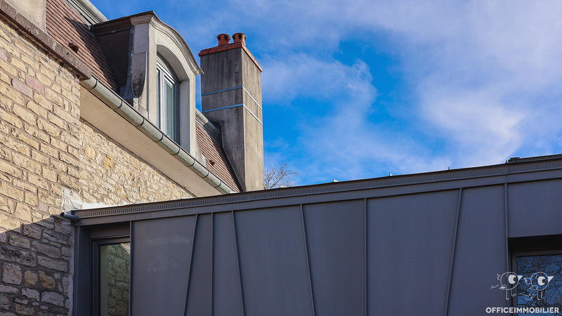 Maison - 233 m² - 7 pièces