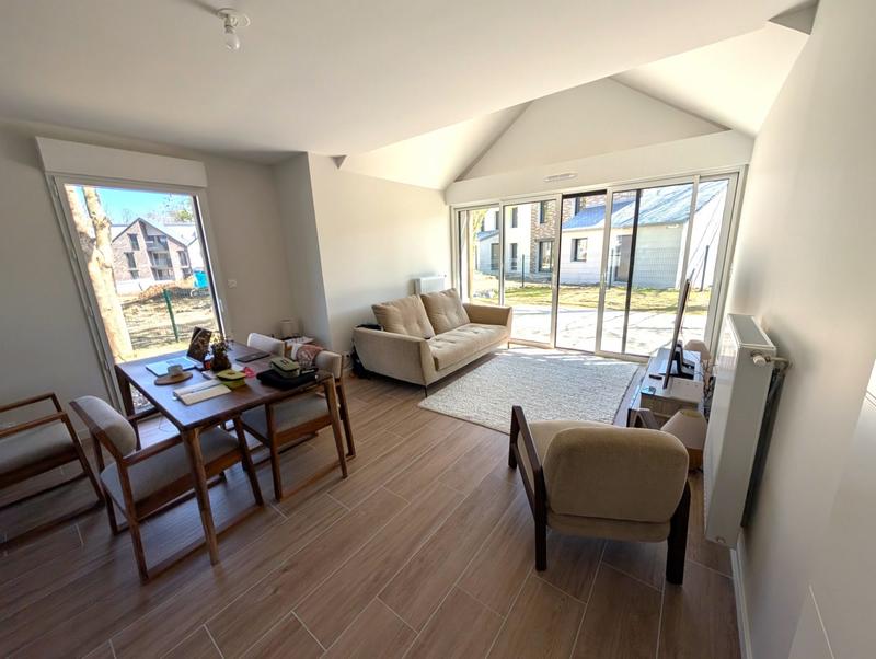 Maison traditionnelle - 92 m² - 4 pièces