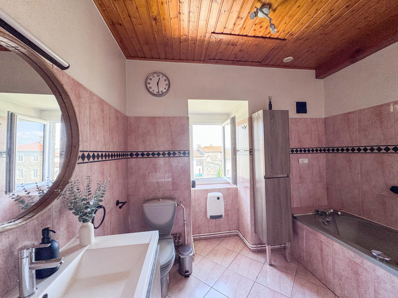Maison - 209 m² - 7 pièces
