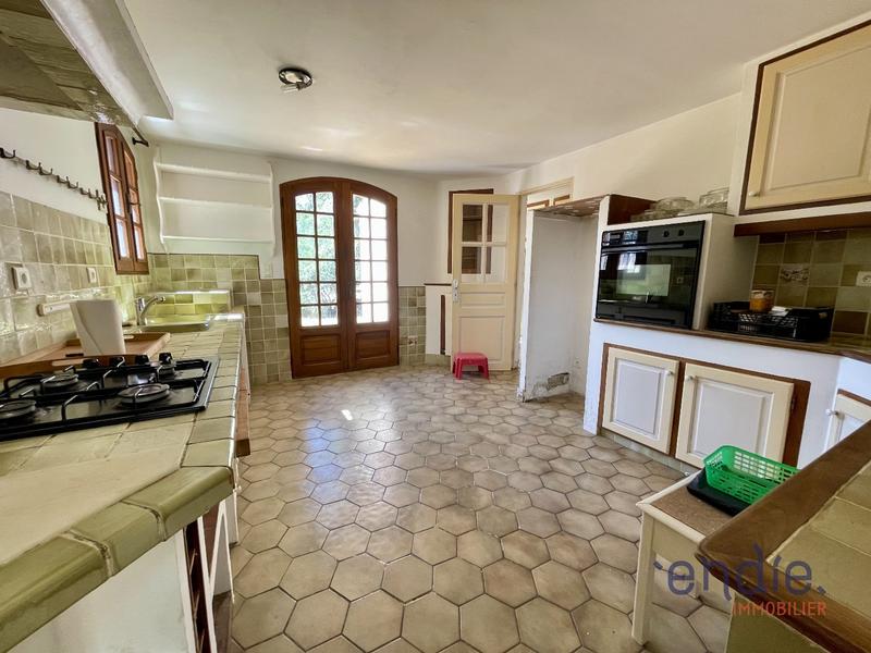 Maison - 180 m² - 5 pièces