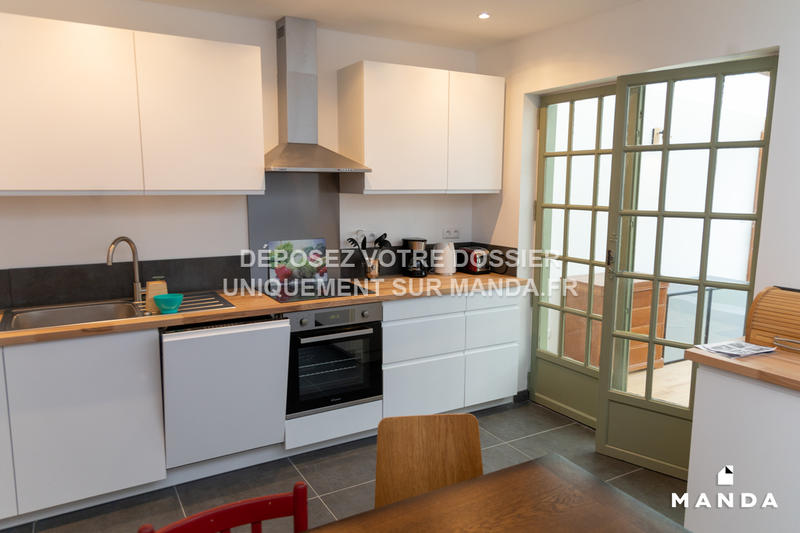 Chambre - 10 m² - 6 pièces