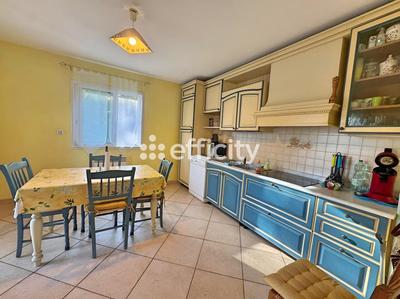 Pavillon - 160 m² - 5 pièces