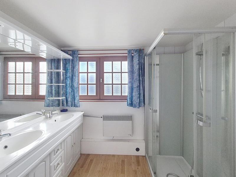 Maison - 99 m² - 4 pièces