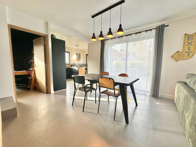 Maison - 130 m² - 7 pièces