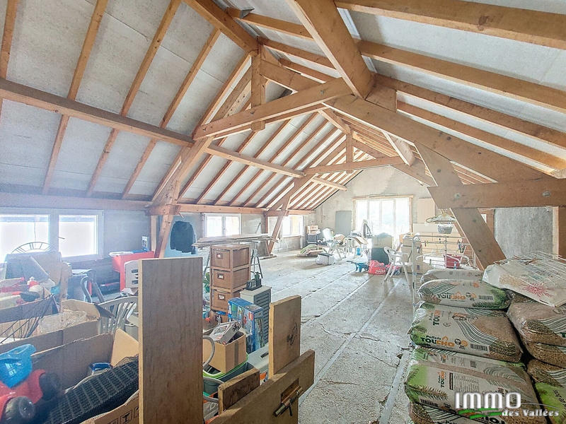 Maison - 200 m² - 3 pièces