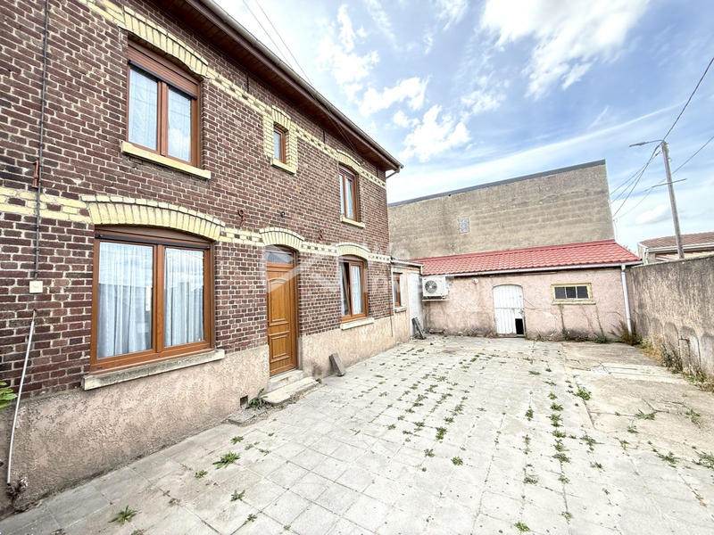 Maison - 122 m² - 5 pièces