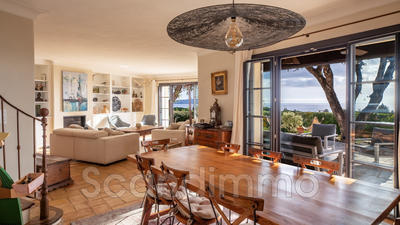 Maison - 180 m² - 5 pièces