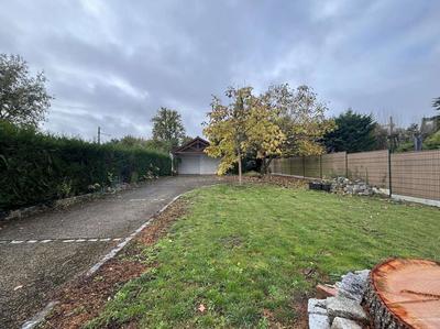 Terrain constructible - 749 m²