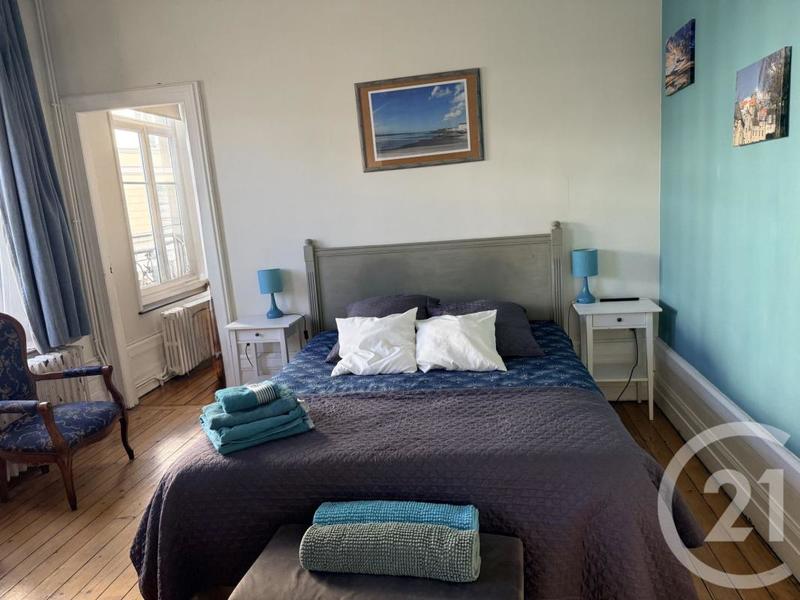 Maison bourgeoise - 368 m² - 13 pièces