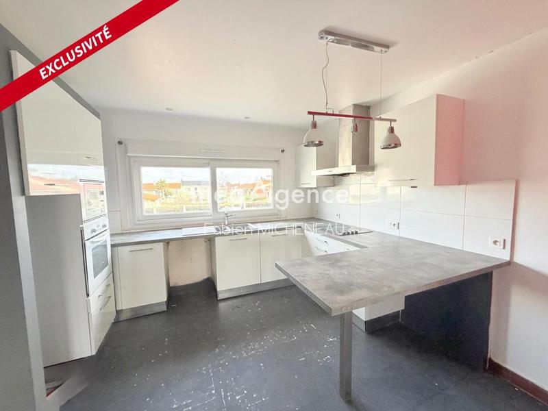 Maison - 94 m² - 6 pièces