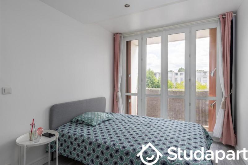 Chambre - 12 m² - 1 pièce