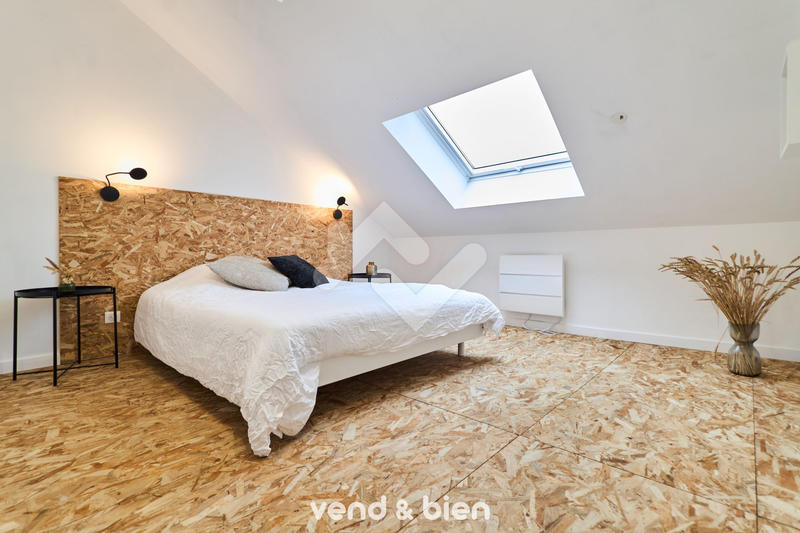 Immeuble - 218 m² - 10 pièces