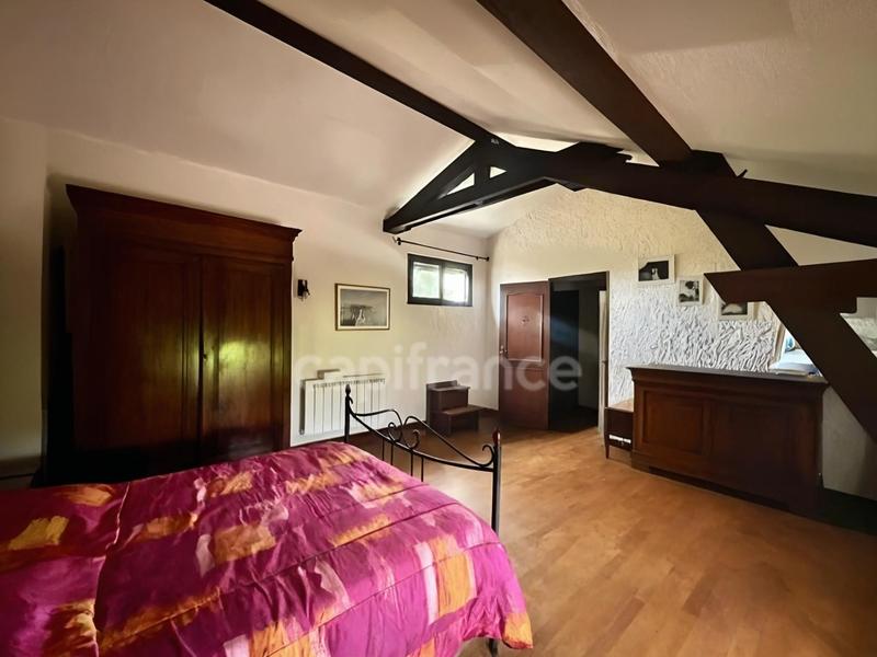 Maison - 200 m² - 6 pièces