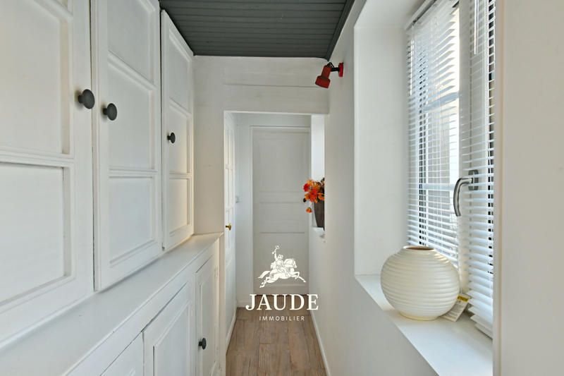 Appartement - 208 m² - 6 pièces