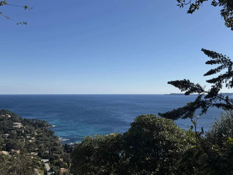 Propriété - 156 m² - 9 pièces