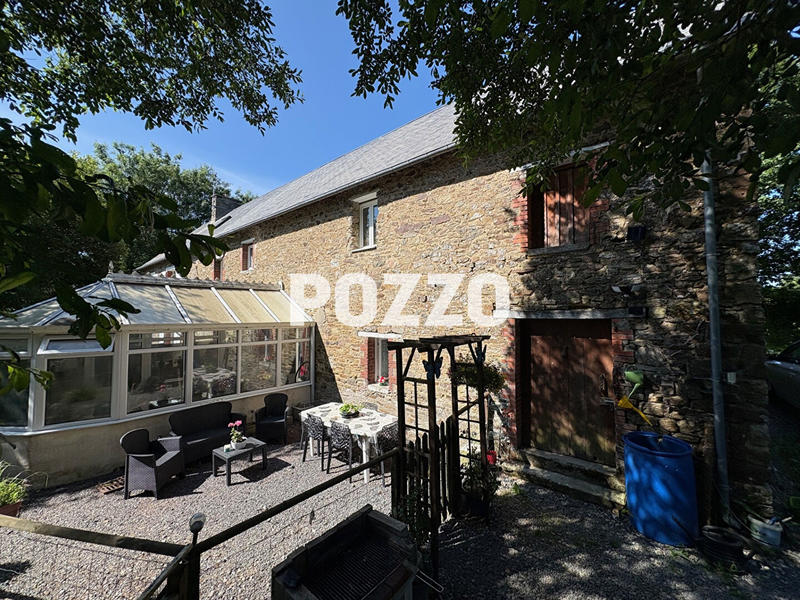 Maison - 197 m² - 12 pièces