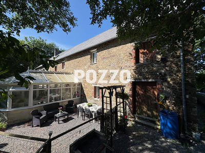 Maison - 197 m² - 12 pièces