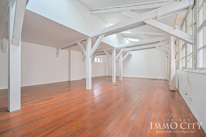 Bureau - 85 m² - 1 pièce