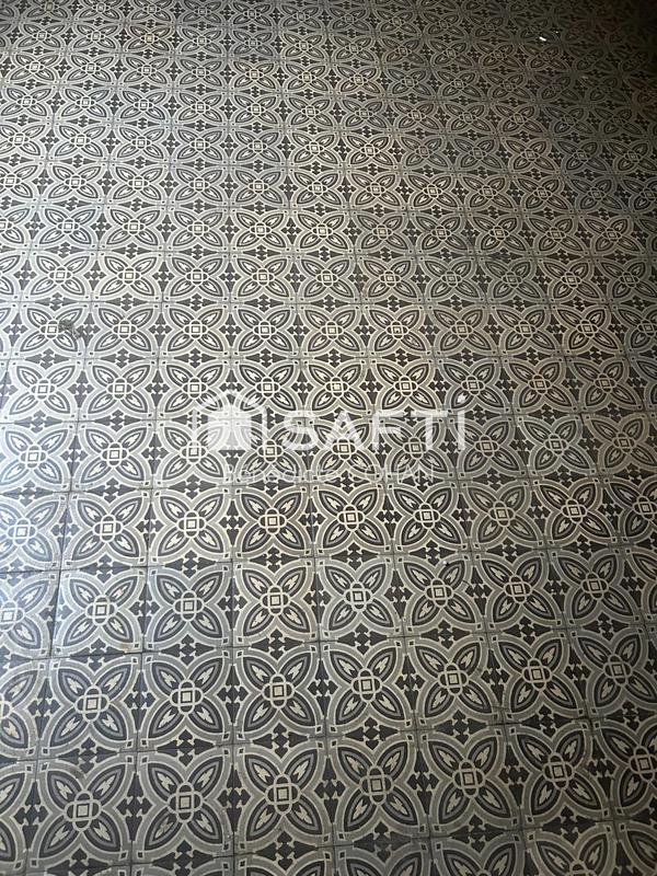 Maison - 320 m² - 13 pièces