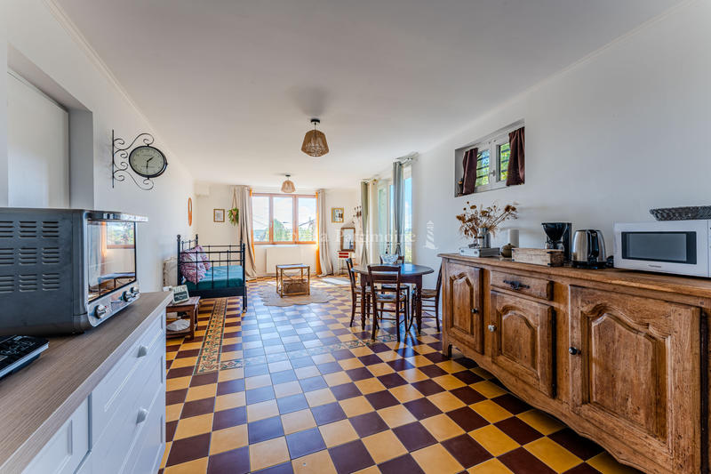 Maison - 318 m² - 9 pièces