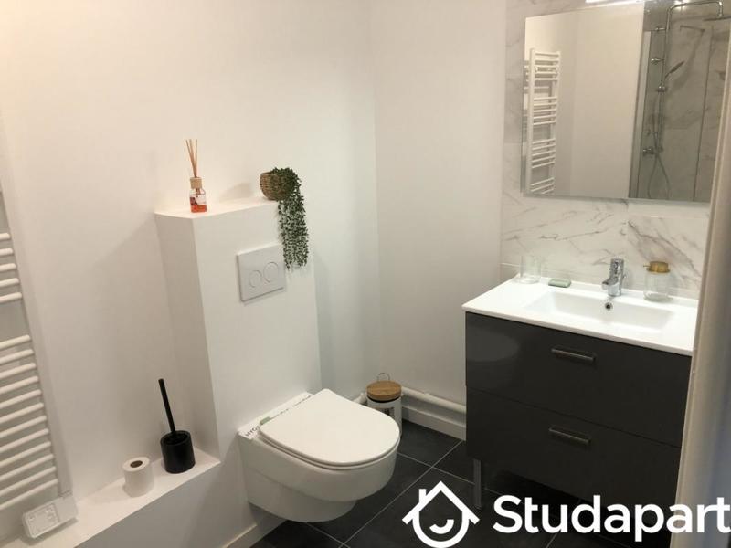 Chambre - 11 m² - 1 pièce