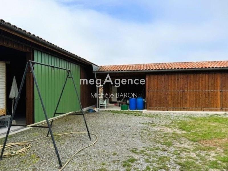 Maison - 245 m² - 2 pièces