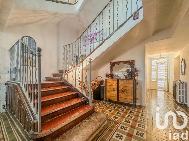 Maison - 736 m² - 15 pièces