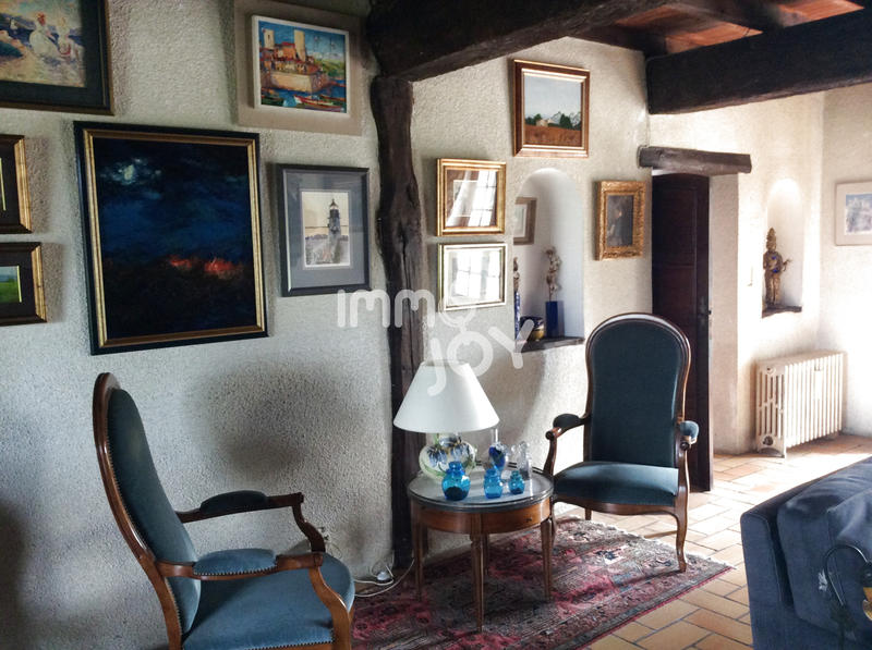 Maison - 450 m² - 8 pièces