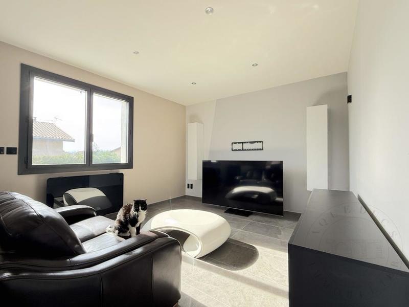 Maison traditionnelle - 178 m² - 6 pièces