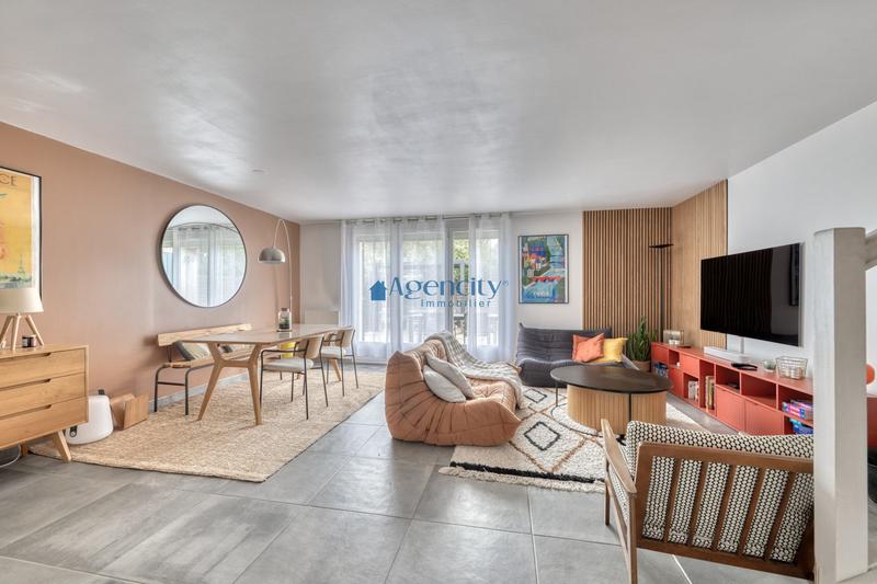 Maison - 90 m² - 5 pièces