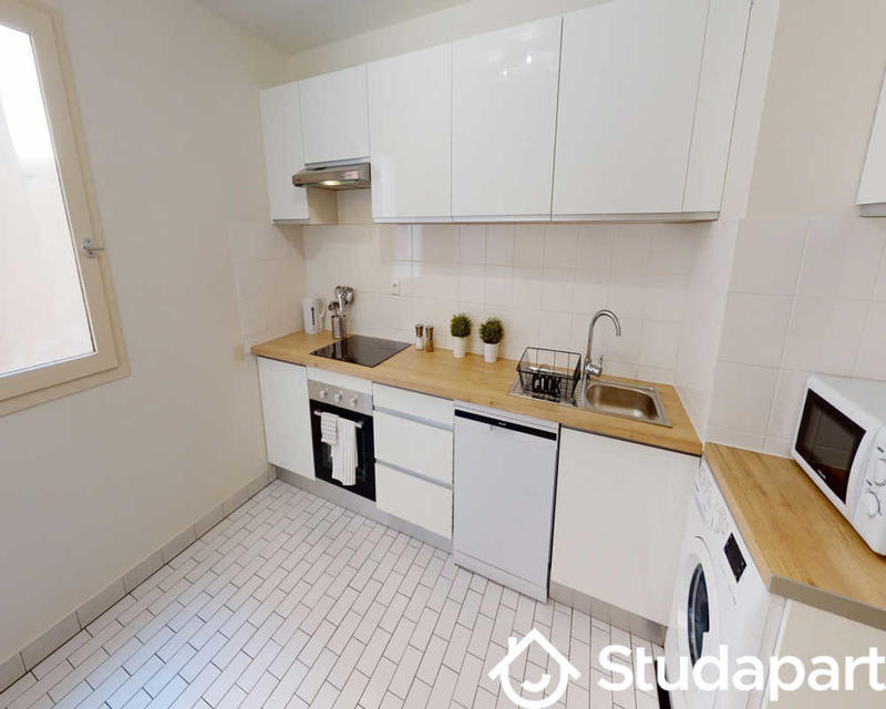 Chambre - 90 m² - 1 pièce