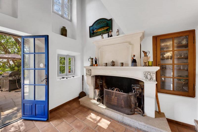 Maison - 342 m² - 9 pièces