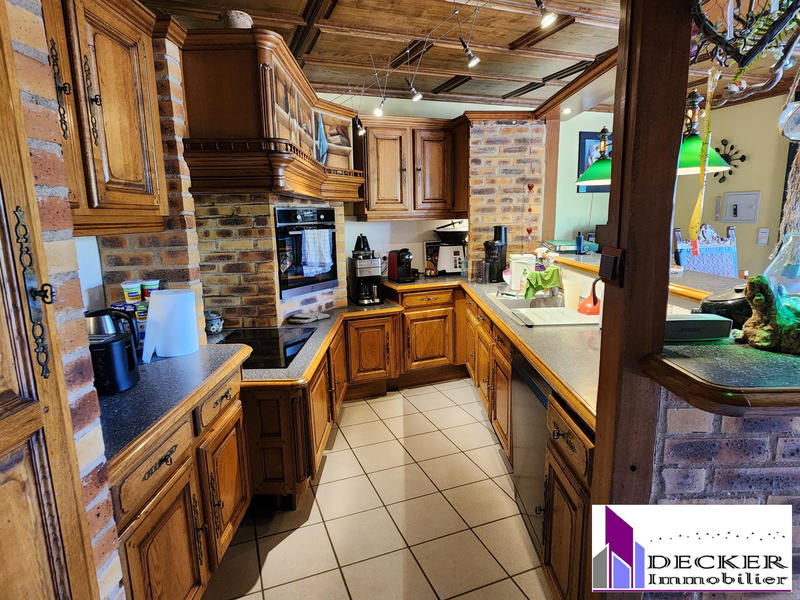 Maison - 207 m² - 8 pièces