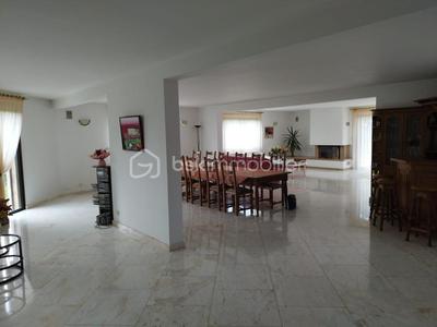 Demeure - 422 m² - 11 pièces