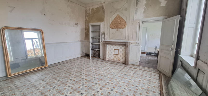 Demeure - 264 m² - 11 pièces