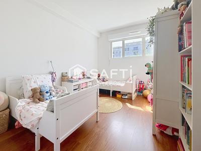 Appartement - 93 m² - 4 pièces