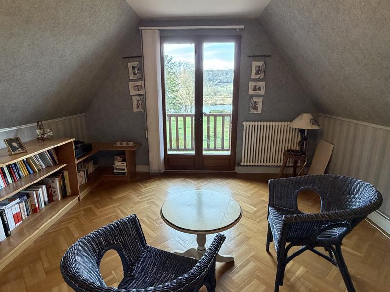 Maison - 203 m² - 7 pièces