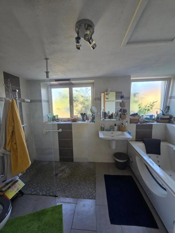 Maison - 167 m² - 7 pièces