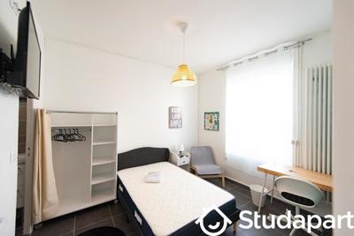 Chambre - 14 m² - 1 pièce