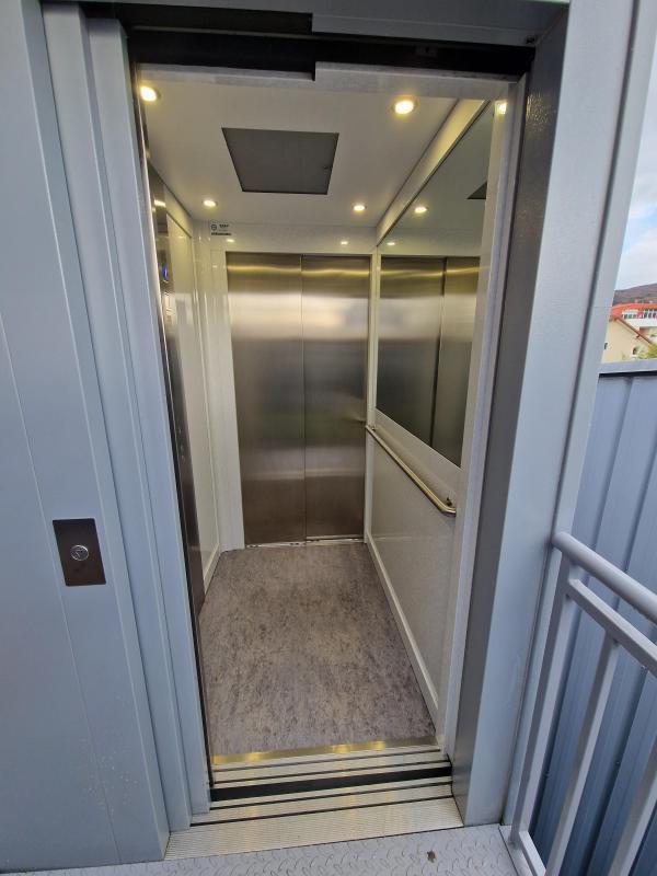 Bureau - 77 m² - 2 pièces