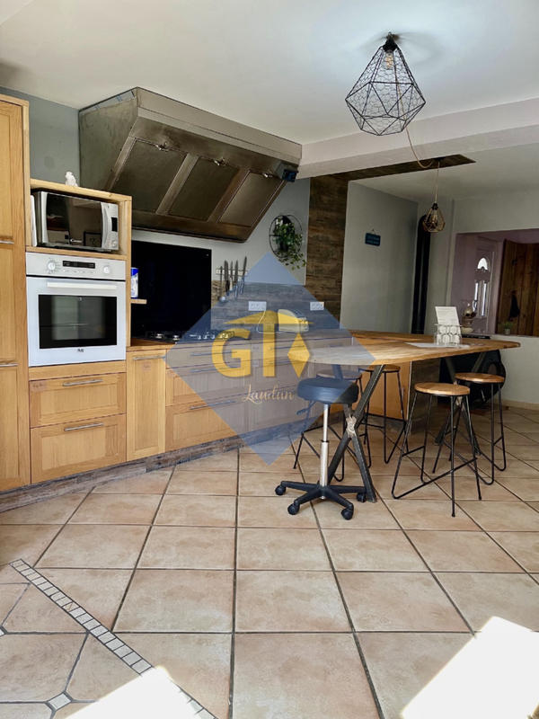 Maison - 134 m² - 6 pièces