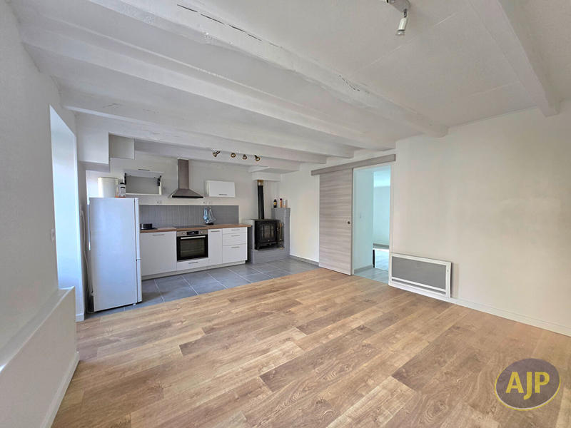 Maison - 93 m² - 4 pièces