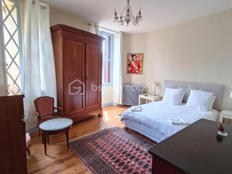 Hôtel particulier - 210 m² - 7 pièces