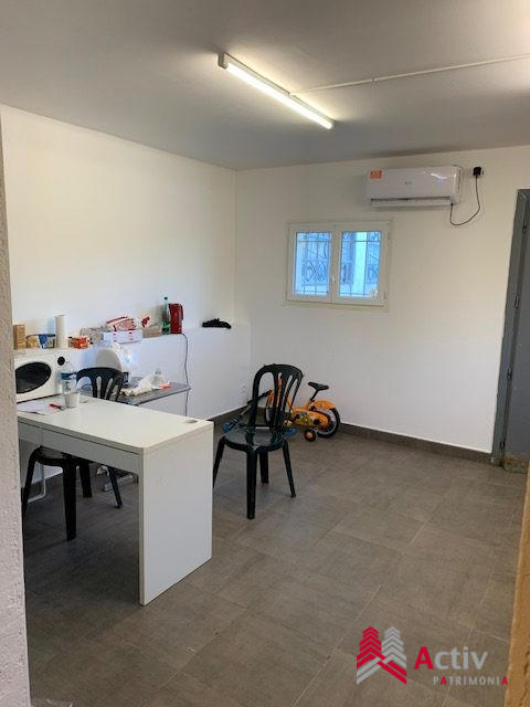 Local d'activités - 90 m²