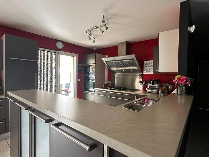 Maison - 182 m² - 6 pièces