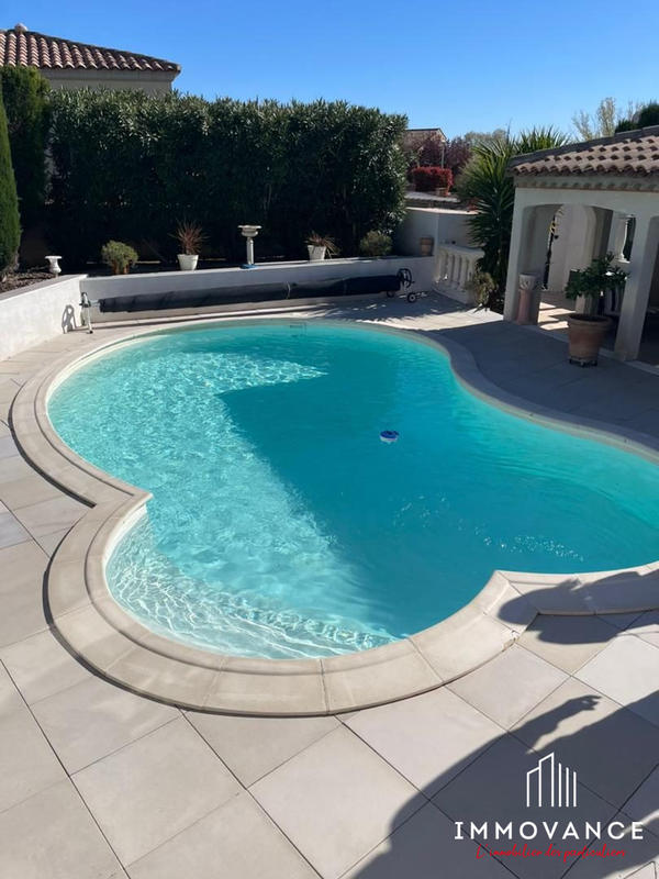 Villa - 200 m² - 6 pièces