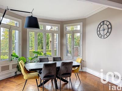 Maison - 210 m² - 8 pièces